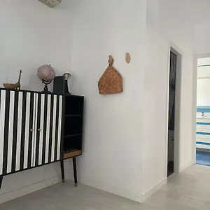 https://apartamento-de-diseno-en-la-playa.hotelsinnerja.org